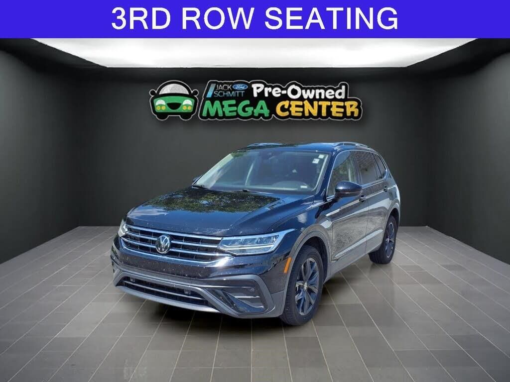 2024 Volkswagen Tiguan SE — photo 1 of 1