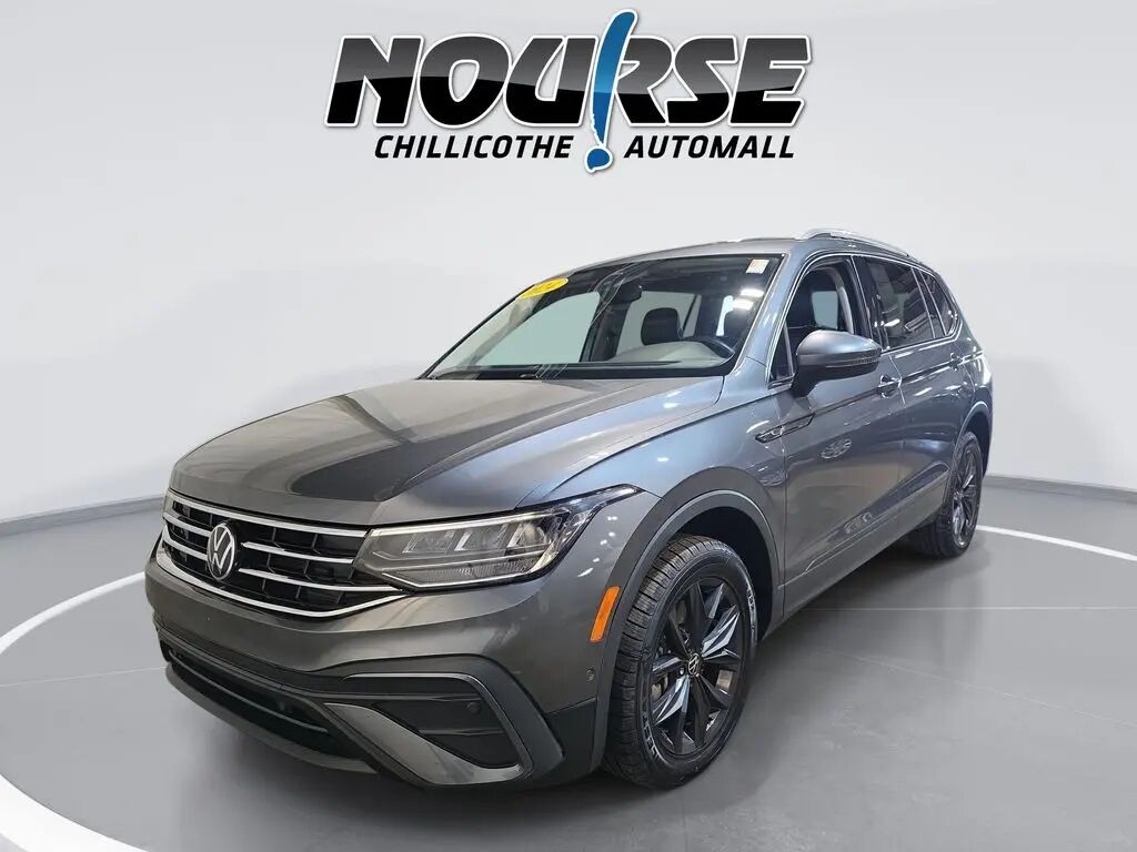 2024 Volkswagen Tiguan SE — photo 1 of 13