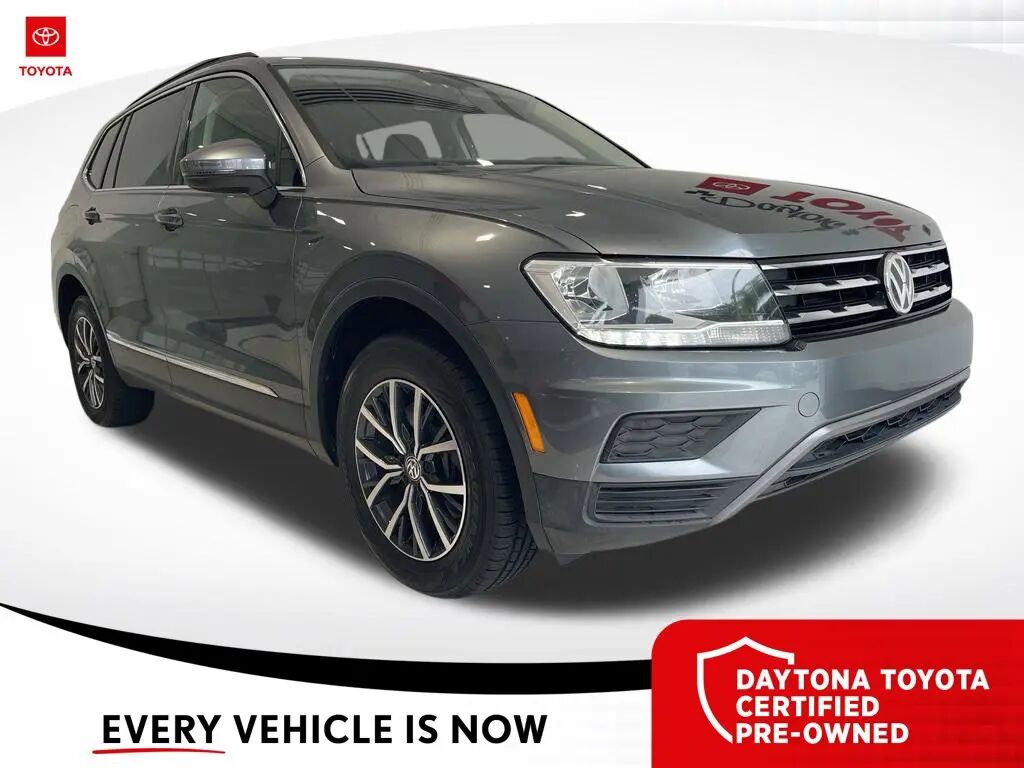 2020 Volkswagen Tiguan SE — photo 1 of 13