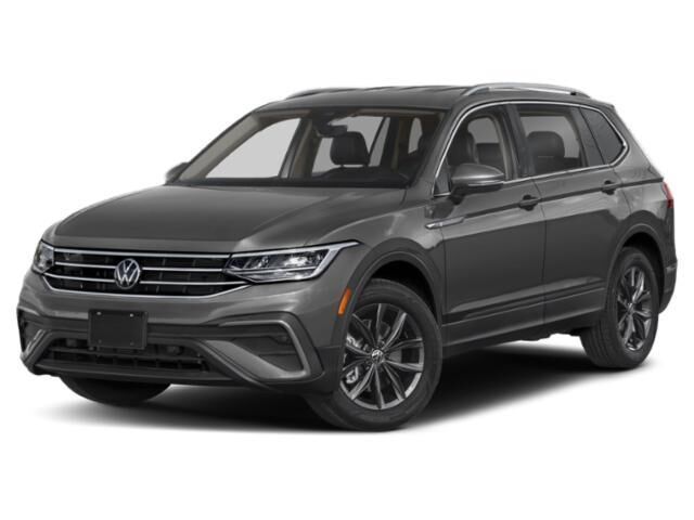 2022 Volkswagen Tiguan SE — photo 1 of 16