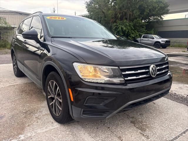 2019 Volkswagen Tiguan SE