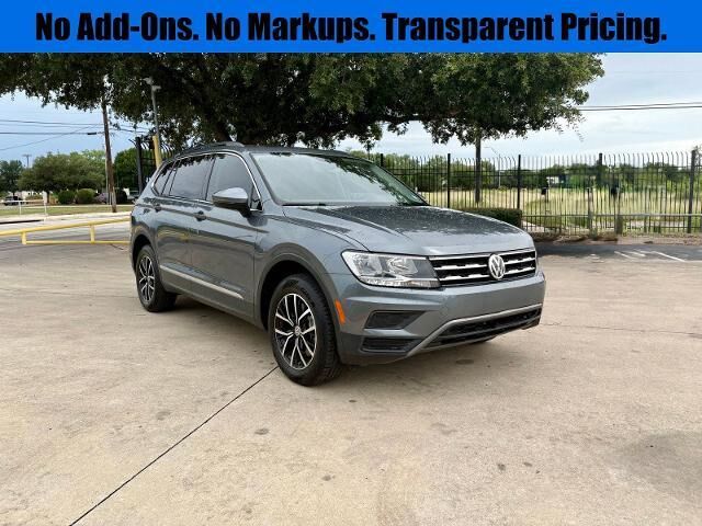 2021 Volkswagen Tiguan SE — photo 1 of 26