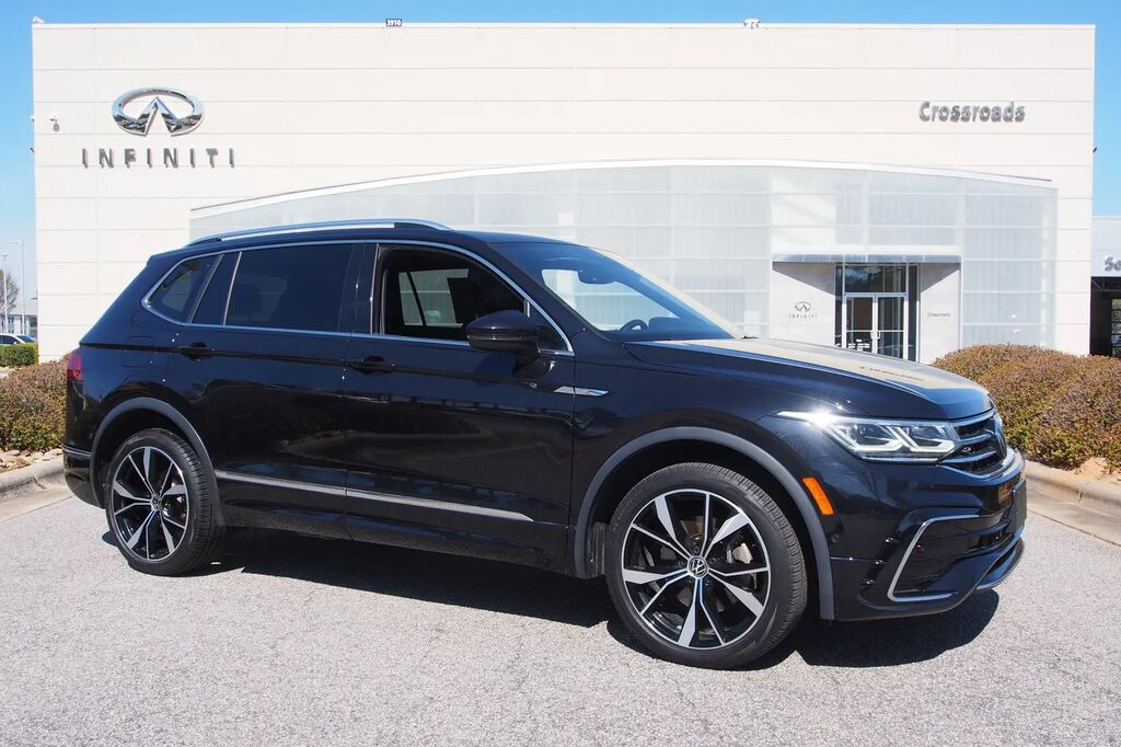 2022 Volkswagen Tiguan SEL R-Line 4Motion — photo 1 of 14