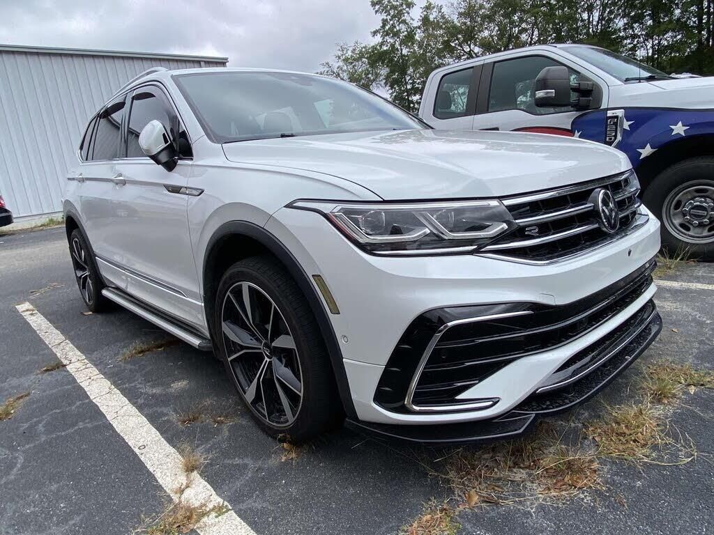 2022 Volkswagen Tiguan SEL R-Line 4Motion — photo 1 of 1