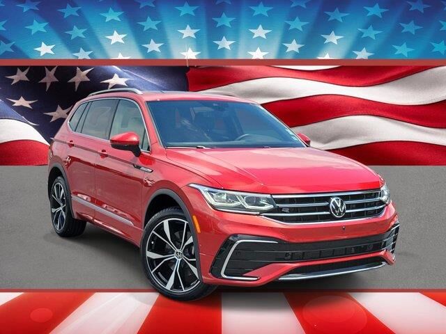 2024 Volkswagen Tiguan SEL R-Line 4Motion — photo 1 of 39