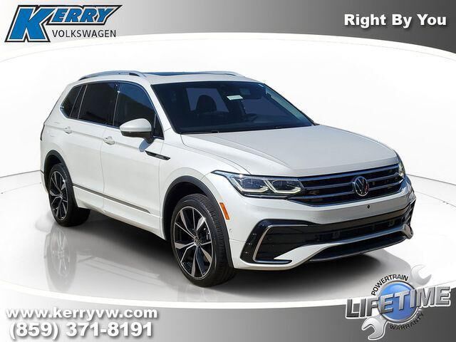 2022 Volkswagen Tiguan SEL R-Line 4Motion — photo 1 of 13