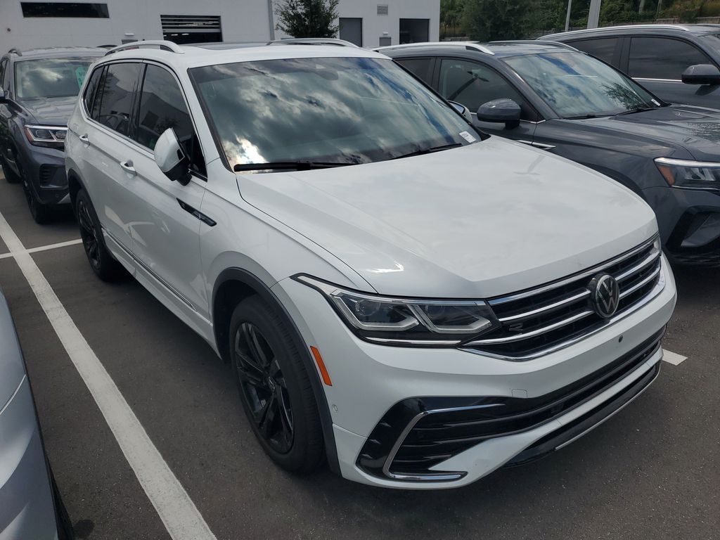 2022 Volkswagen Tiguan 2.0T SEL R-Line — photo 1 of 13