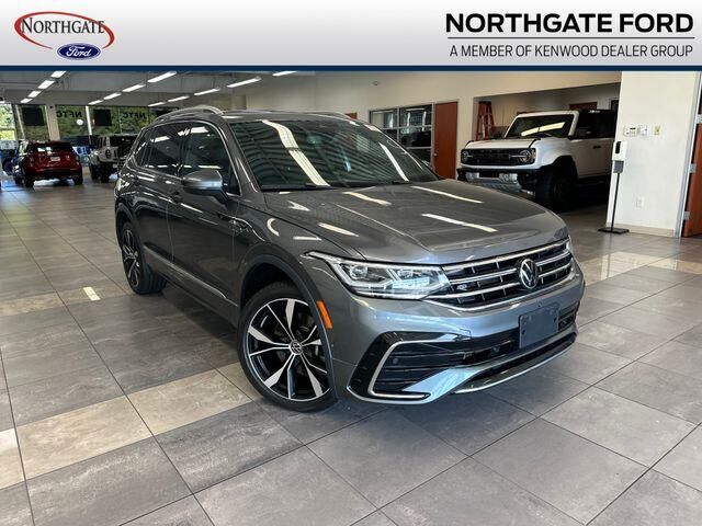 2024 Volkswagen Tiguan SEL R-Line 4Motion — photo 1 of 26