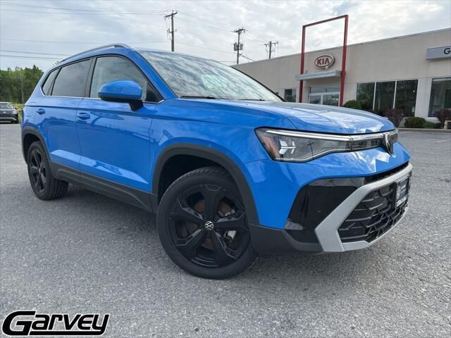 2025 Volkswagen Taos SEL 4Motion — photo 1 of 26