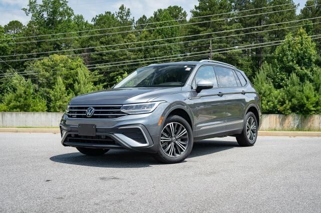 2024 Volkswagen Tiguan Wolfsburg Edition 4Motion — photo 1 of 13