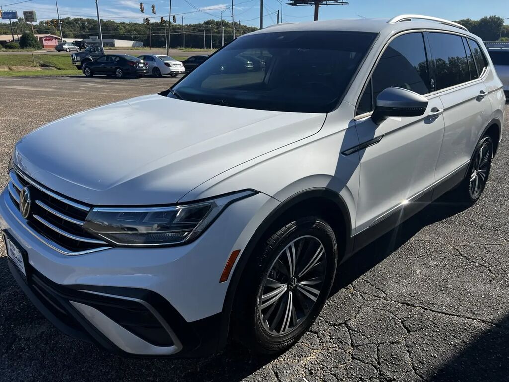 2024 Volkswagen Tiguan Wolfsburg Edition 4Motion — photo 1 of 13