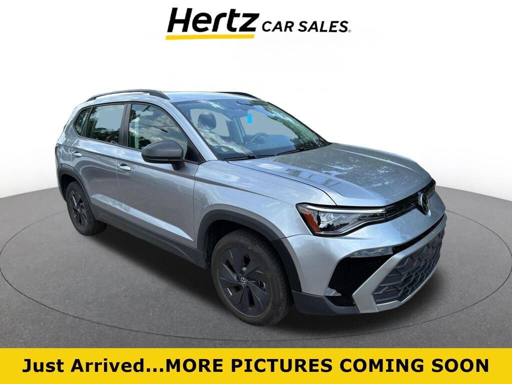 2025 Volkswagen Taos S — photo 1 of 10