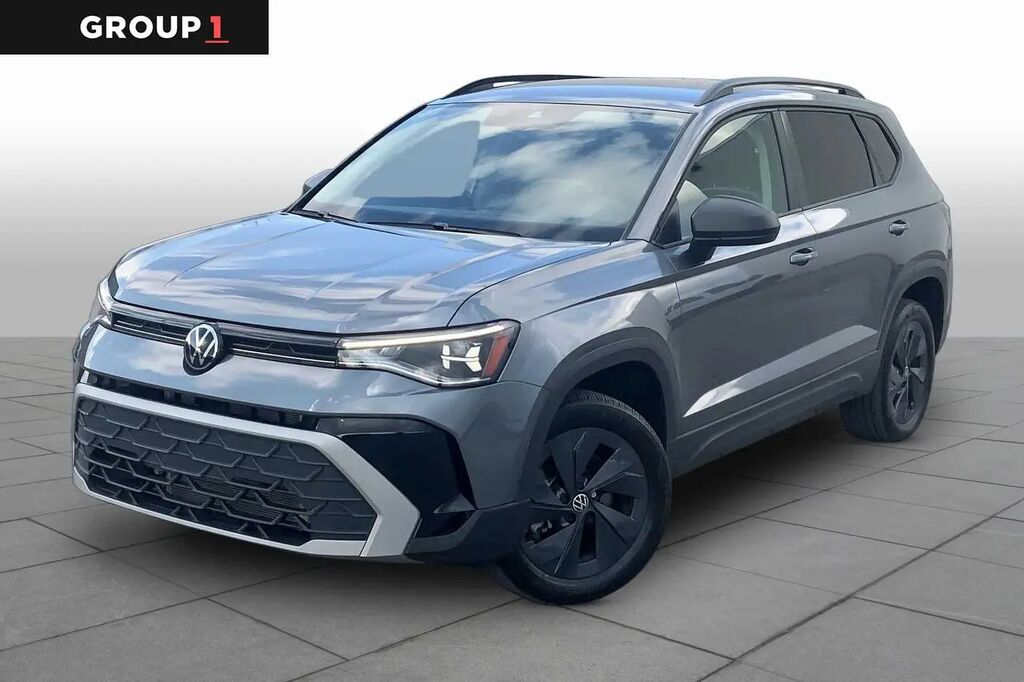 2025 Volkswagen Taos S — photo 1 of 13