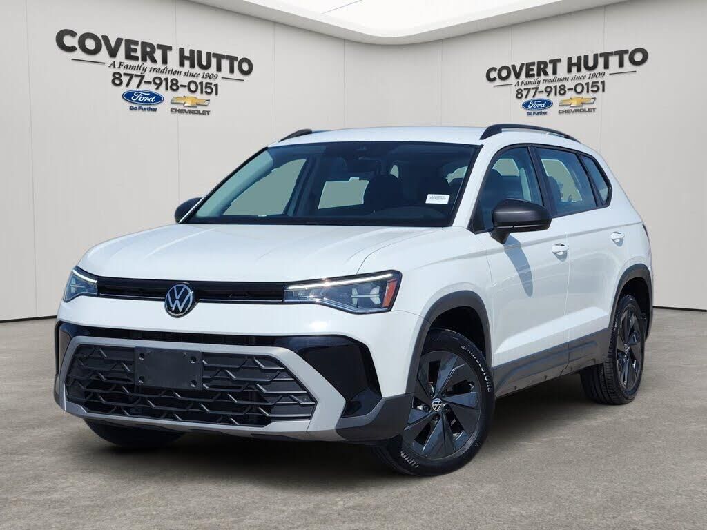 2025 Volkswagen Taos S — photo 1 of 15