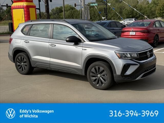 2024 Volkswagen Taos S — photo 1 of 2