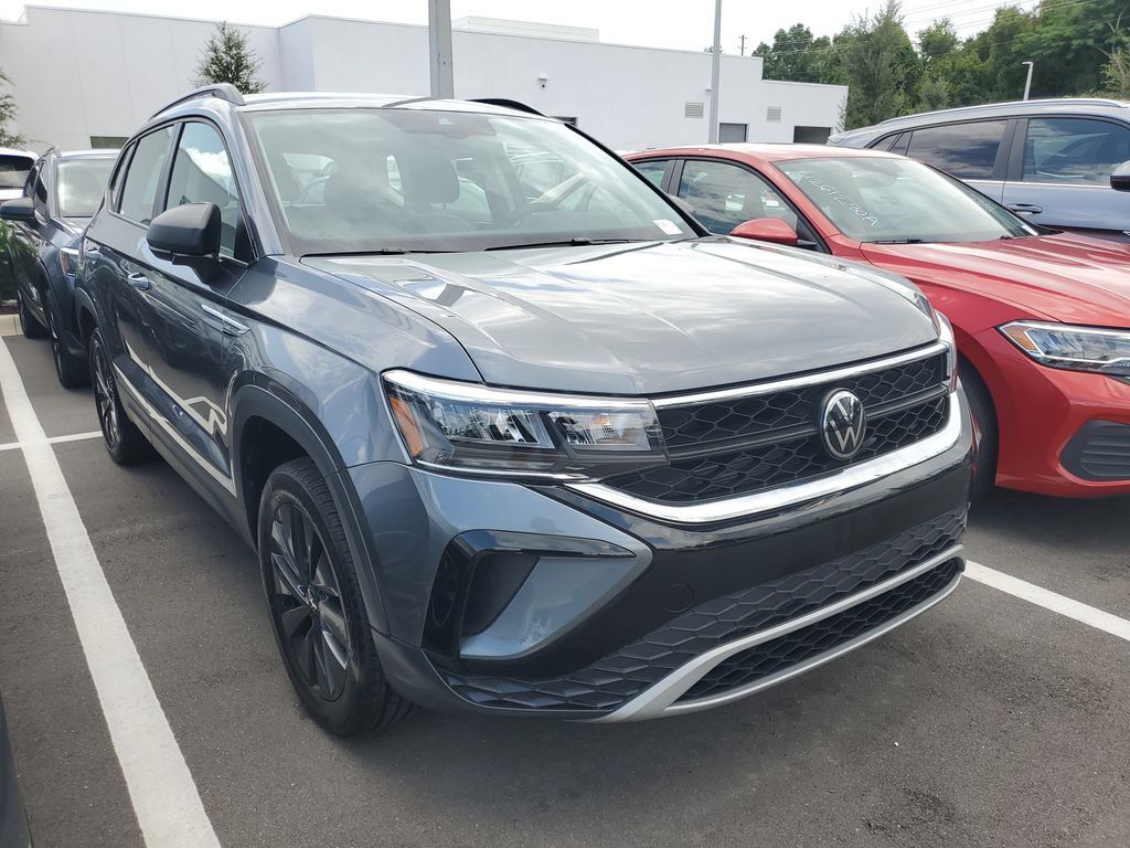 2024 Volkswagen Taos 1.5T S — photo 1 of 13