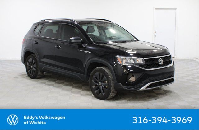 2024 Volkswagen Taos 1.5T S — photo 1 of 13