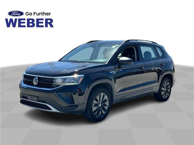 2024 Volkswagen Taos S — photo 1 of 13