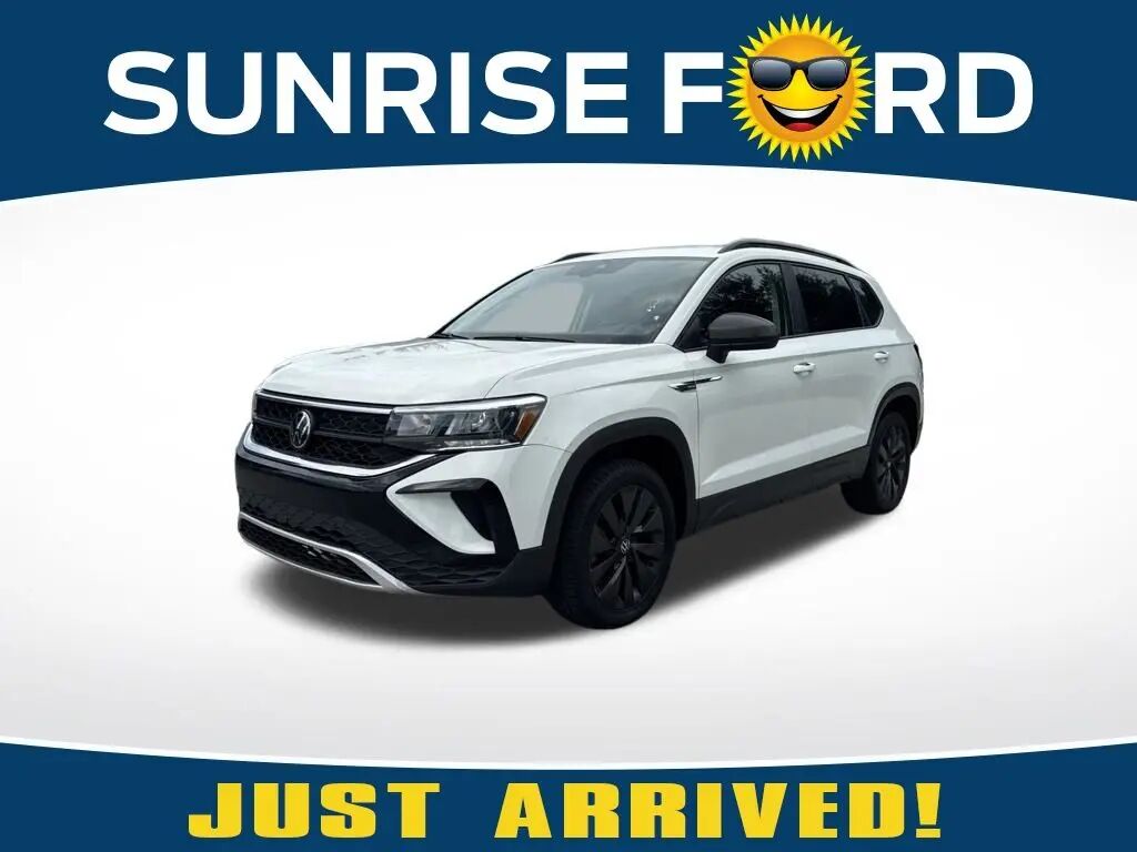 2024 Volkswagen Taos S — photo 1 of 13