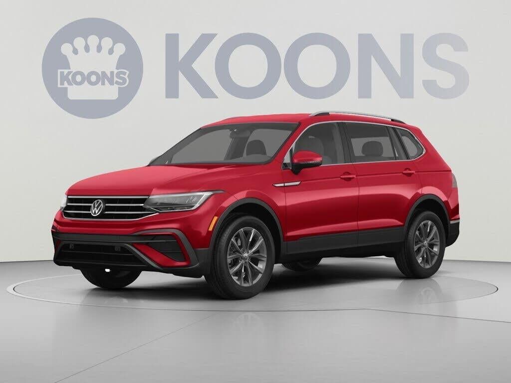 2024 Volkswagen Tiguan SE R-Line Black 4Motion — photo 1 of 2