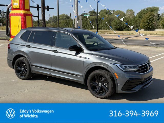 2024 Volkswagen Tiguan SE R-Line Black
