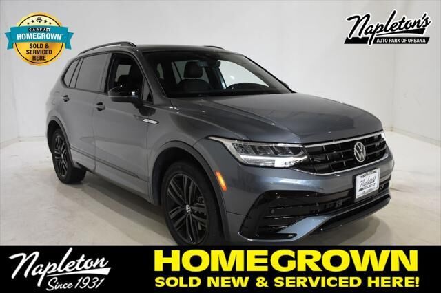 2022 Volkswagen Tiguan SE R-Line Black 4Motion — photo 1 of 10