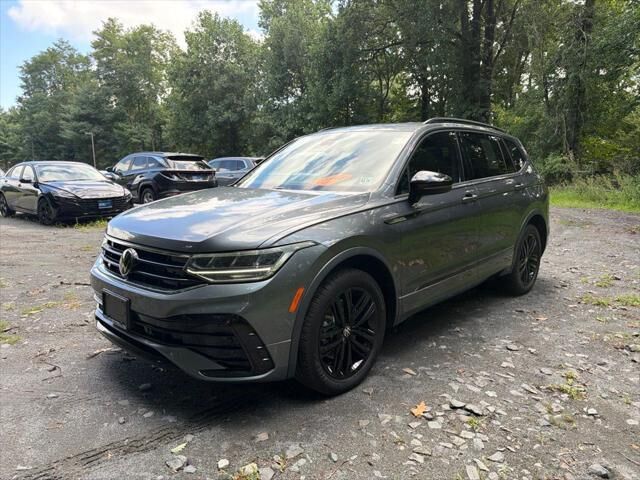 2022 Volkswagen Tiguan SE R-Line Black 4Motion