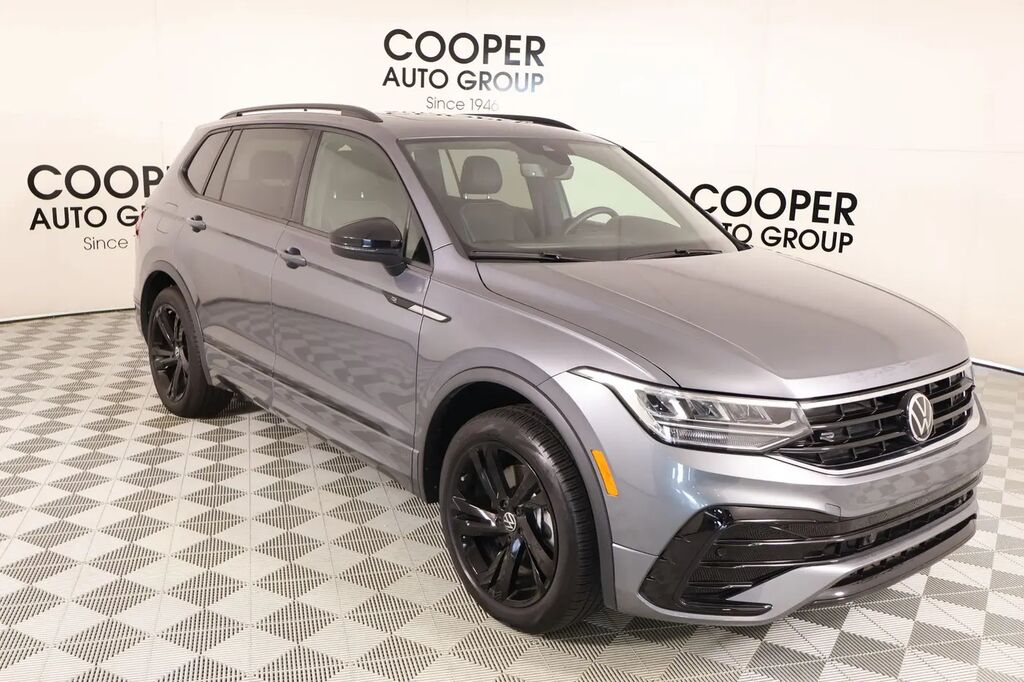 2024 Volkswagen Tiguan SE R-Line Black 4Motion — photo 1 of 13