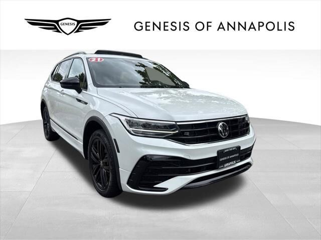 2022 Volkswagen Tiguan SE R-Line Black 4Motion — photo 1 of 13