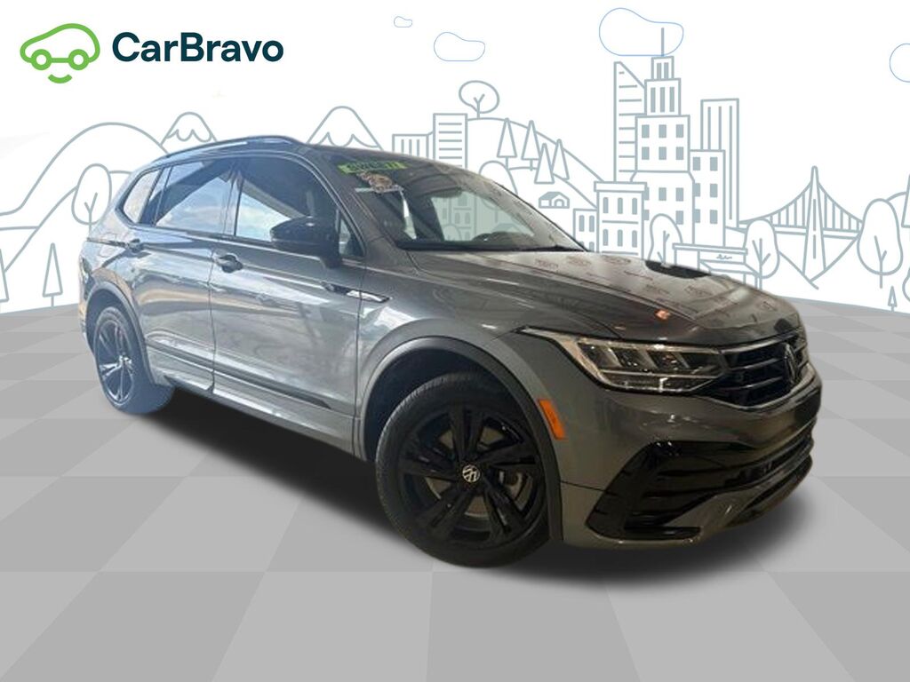2023 Volkswagen Tiguan SE R-Line Black — photo 1 of 6
