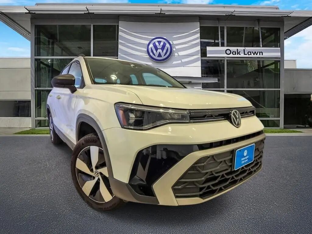 2025 Volkswagen Taos S 4Motion — photo 1 of 13