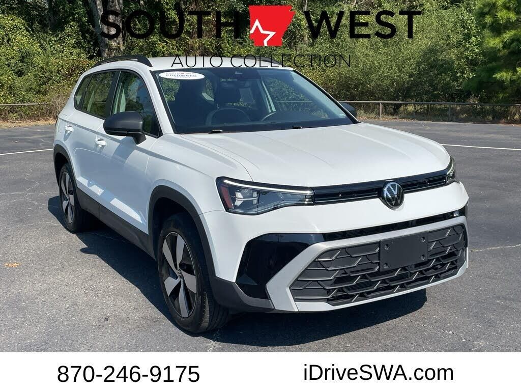 2025 Volkswagen Taos S 4Motion — photo 1 of 1