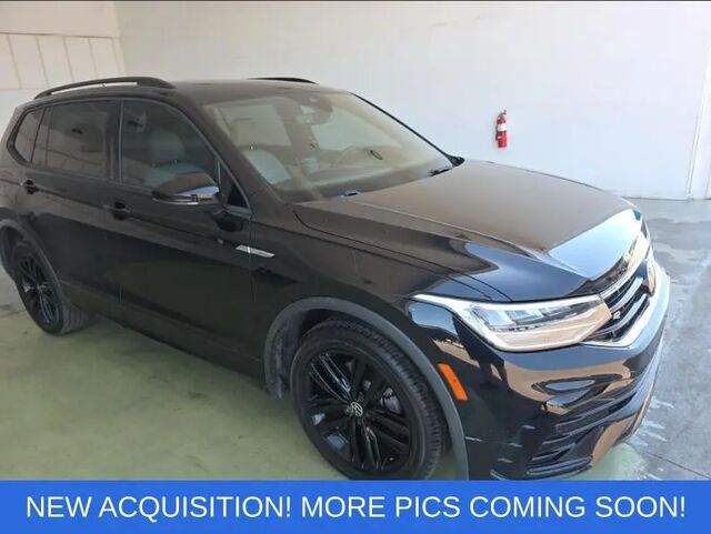 2022 Volkswagen Tiguan SE R-Line Black