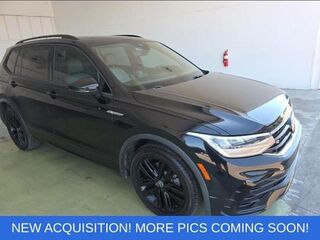 2022 Volkswagen Tiguan SE R-Line Black