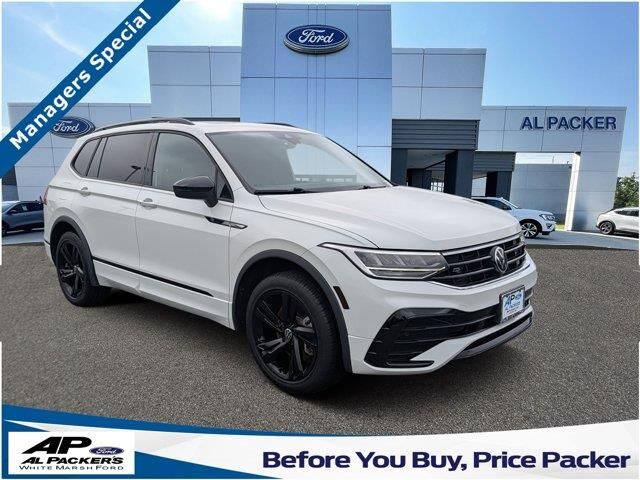 2023 Volkswagen Tiguan SE R-Line Black
