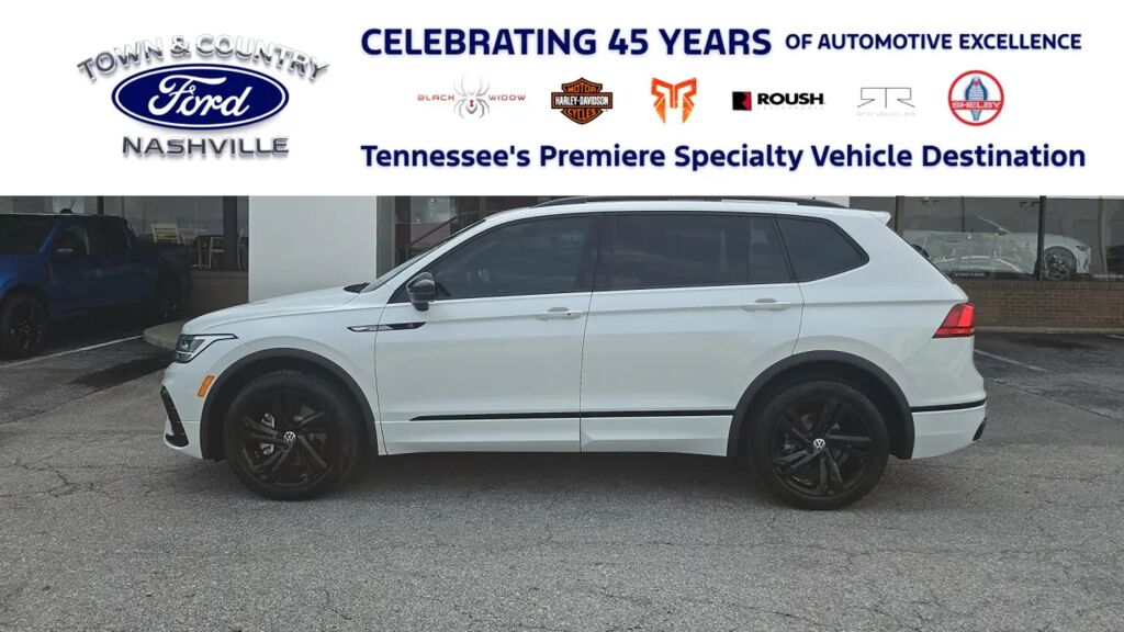 2024 Volkswagen Tiguan SE R-Line Black — photo 1 of 13
