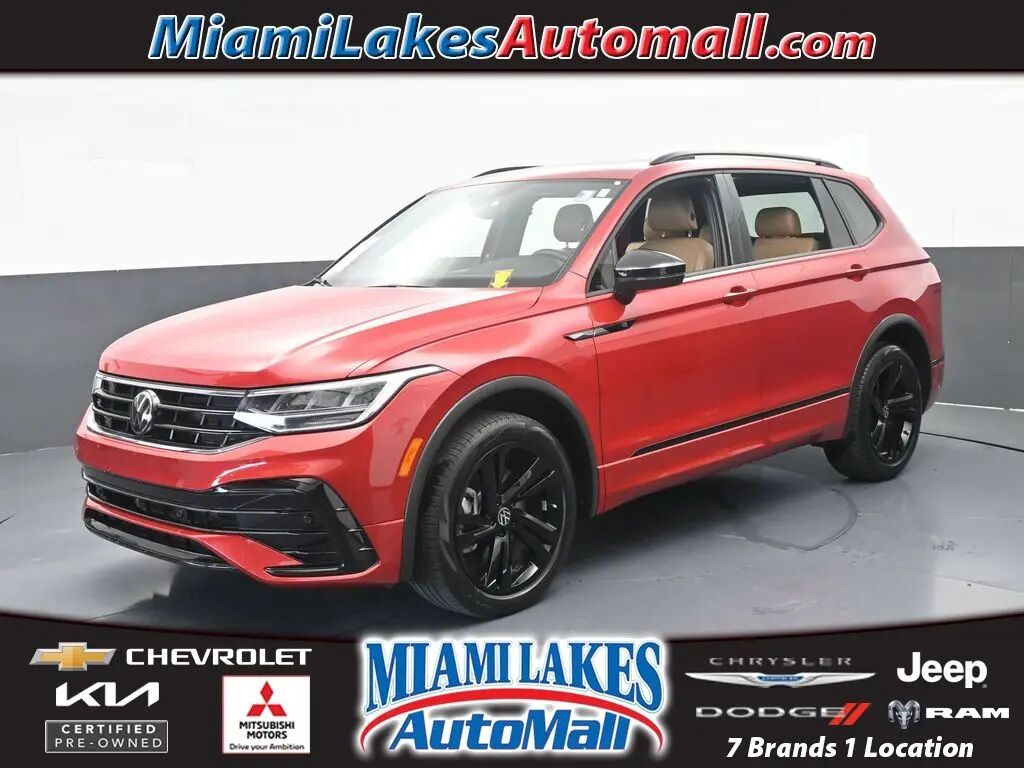 2024 Volkswagen Tiguan SE R-Line Black — photo 1 of 13