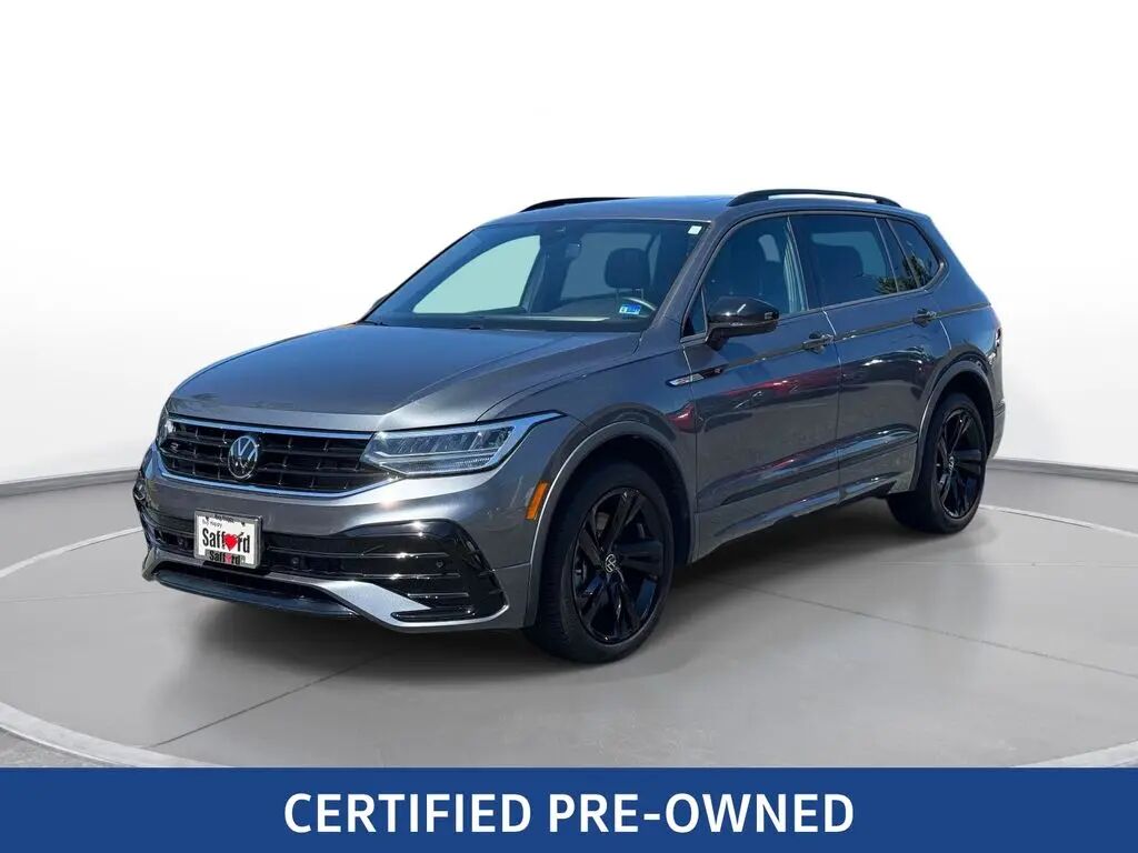 2023 Volkswagen Tiguan SE R-Line Black — photo 1 of 13