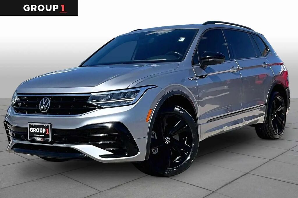 2024 Volkswagen Tiguan SE R-Line Black — photo 1 of 1