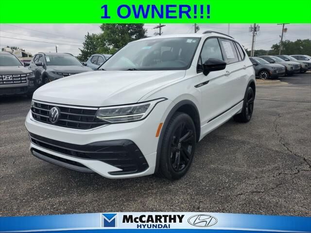 2023 Volkswagen Tiguan SE R-Line Black