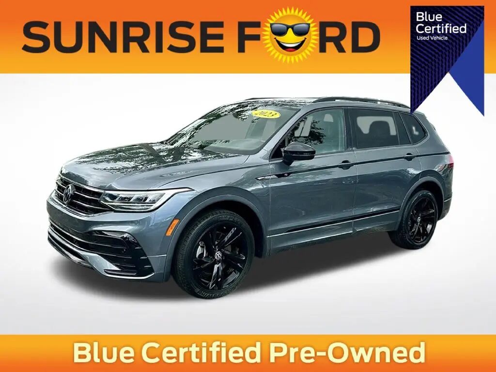 2023 Volkswagen Tiguan SE R-Line Black — photo 1 of 13
