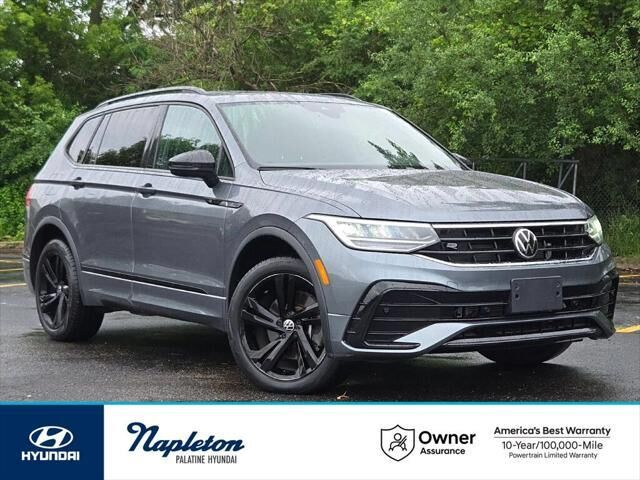 2023 Volkswagen Tiguan SE R-Line Black — photo 1 of 47