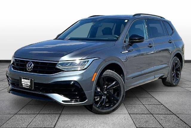 2024 Volkswagen Tiguan SE R-Line Black