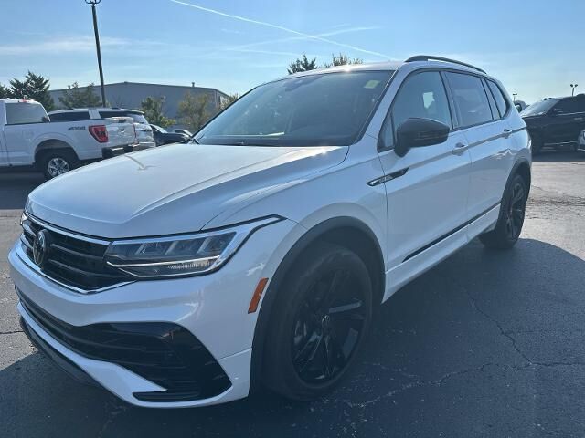 2024 Volkswagen Tiguan SE R-Line Black