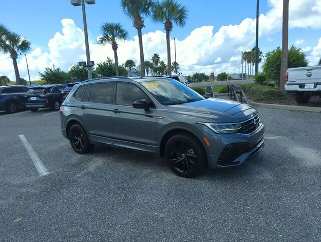 2023 Volkswagen Tiguan SE R-Line Black