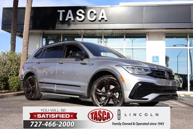 2023 Volkswagen Tiguan SE R-Line Black