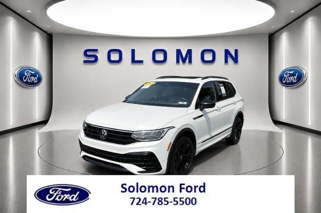 2023 Volkswagen Tiguan SE R-Line Black