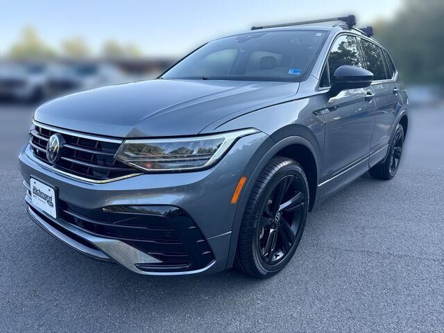 2024 Volkswagen Tiguan SE R-Line Black — photo 1 of 13
