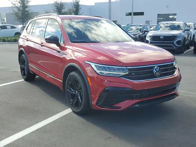 2024 Volkswagen Tiguan SE R-Line Black