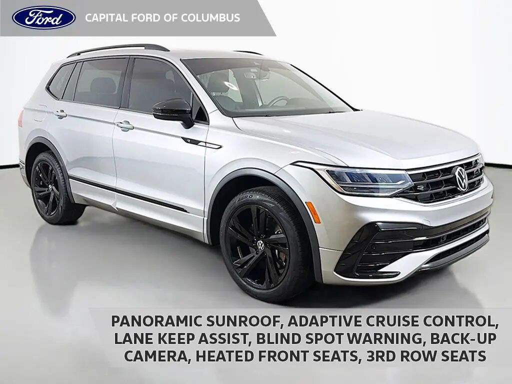 2023 Volkswagen Tiguan SE R-Line Black — photo 1 of 13